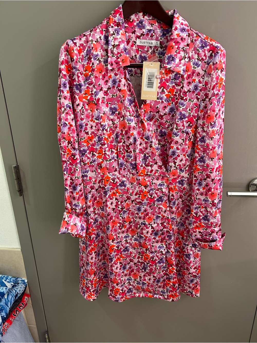 JustFab Pink Purple Red Floral Button-Up Shirt Dress (This dress runs small)
